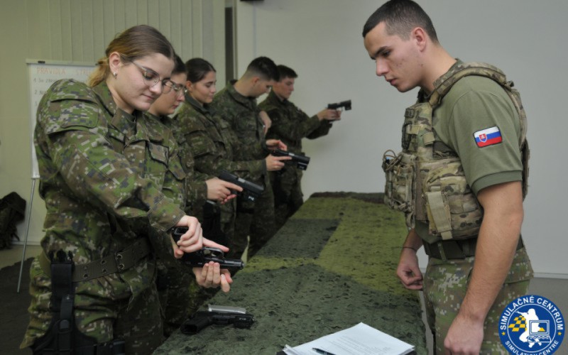 Cyklické vzdelávanie študentov zo streleckej prípravy