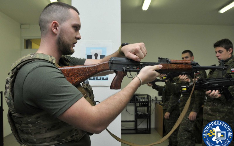 Cyklické vzdelávanie študentov zo streleckej prípravy