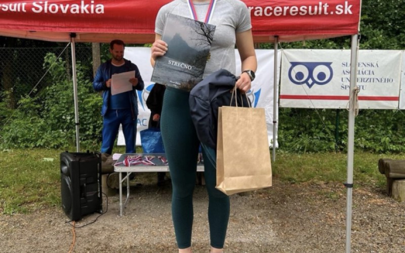 BEH DO STREČNIANSKYCH HRADNÝCH SCHODOV