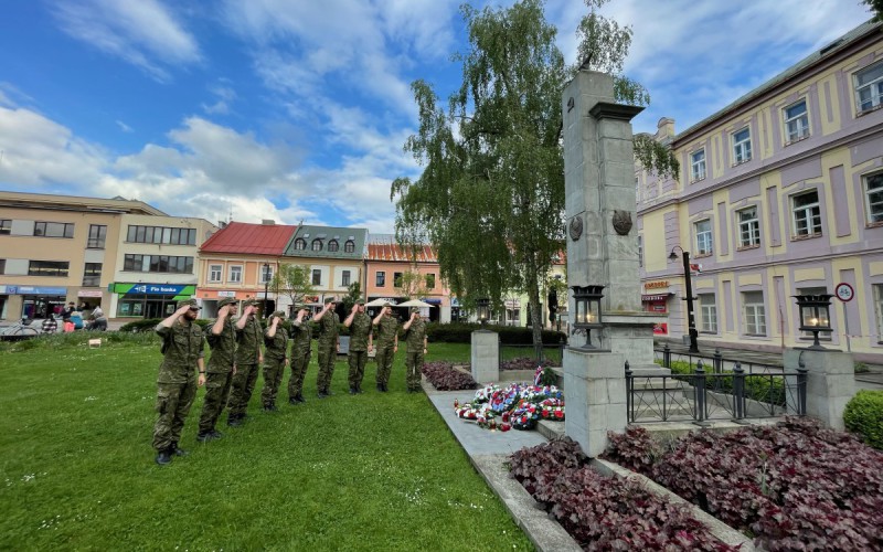Pochod pri príležitosti víťazstva nad fašizmom