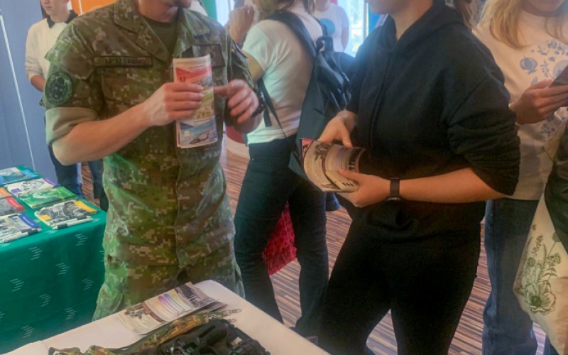 Študenti  úspešne propagujú AOS na výstavách a veľtrhoch vysokoškolského vzdelávania