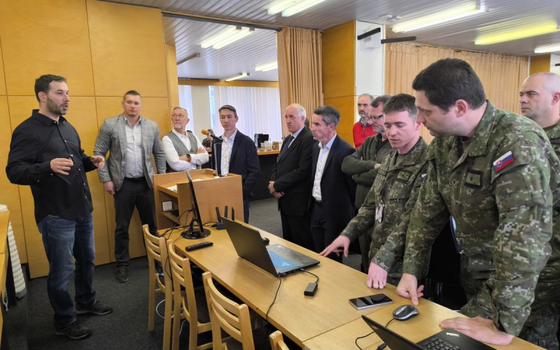 Neverejná bunková mobilná sieť 5G na AOS: Inovácia v oblasti komunikácií a velenia