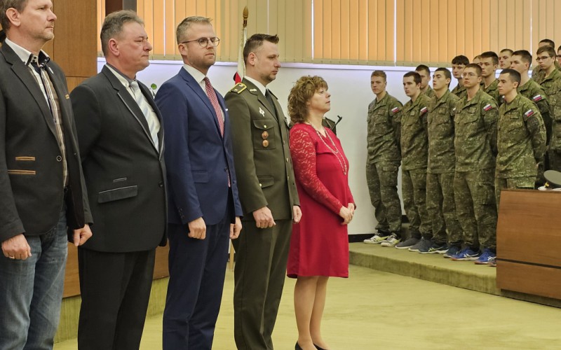 Dnes si pripomíname vzácne povolanie učiteľov