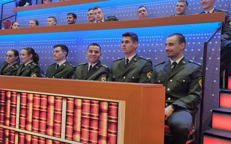 Kadeti na natáčaní relácie Čo ja viem