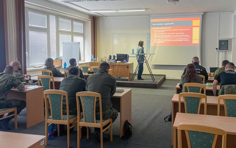 Pilotný kurz komunikačných a prezentačných zručností s dôrazom na prevenciu domáceho násilia pre príslušníkov Vojenskej polície