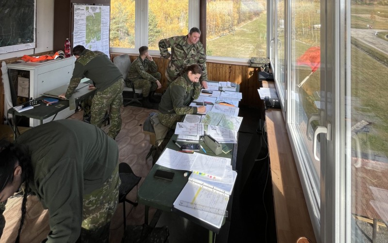 Odborná príprava kadetov delostrelcov