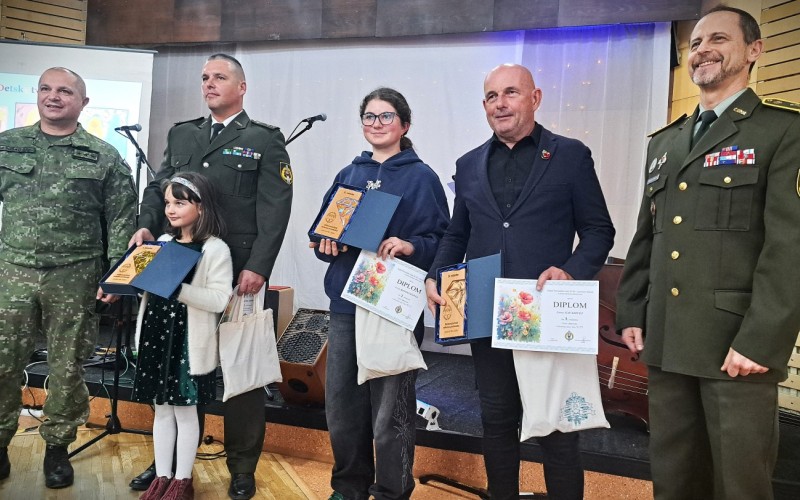 Úspechy v celorezortných súťažných prehliadkach FotoAtak a Galéria MIL