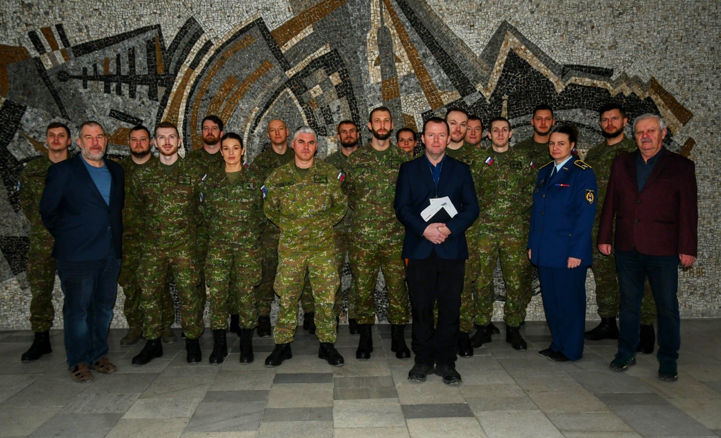 Príprava príslušníkov Vzdušných síl OS SR v krátkodobom odbornom kurze Rádiolokačná technika