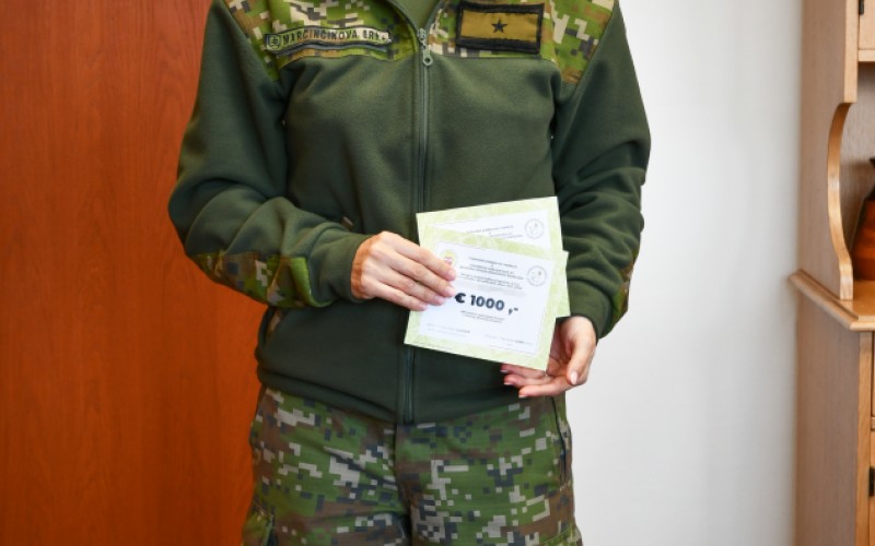 Rektor AOS odovzdal finančný dar kadetom v náročnej životnej situácii