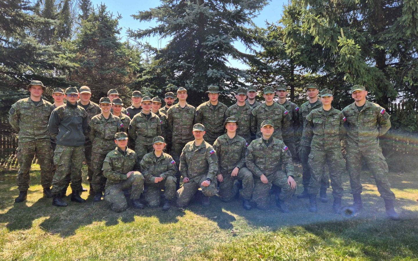 Kadeti pomáhali pri sadení stromčekov v Jamníku