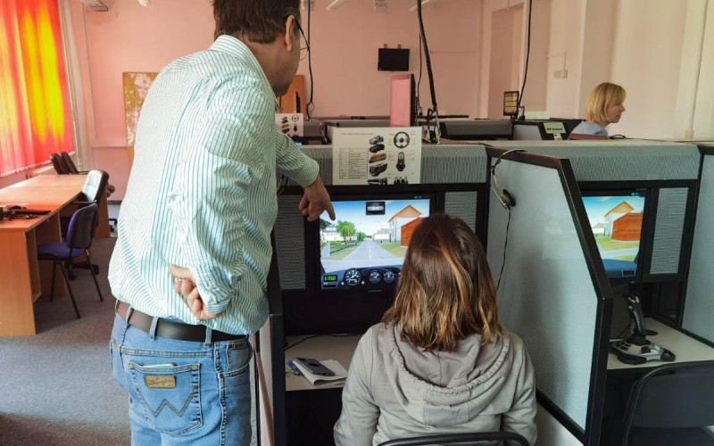 Študenti Akadémie Policajného zboru cvičili na simulačnom centre