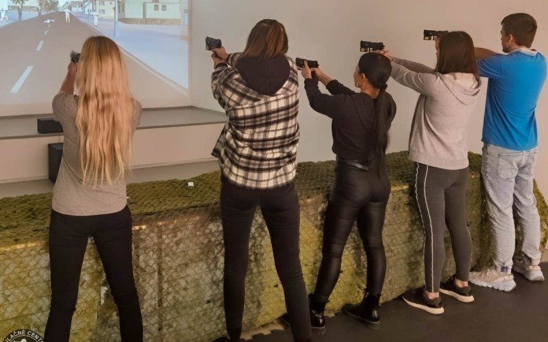Študenti Akadémie Policajného zboru cvičili na simulačnom centre