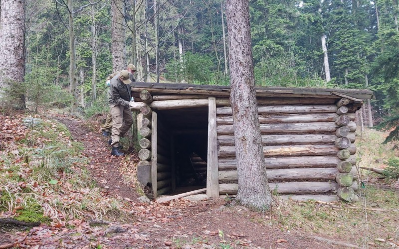Prváci pomáhali s opravou  zásobovacieho bunkra