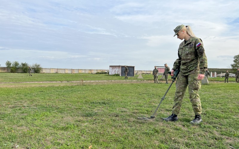 Budúci ženisti cvičili v Seredi