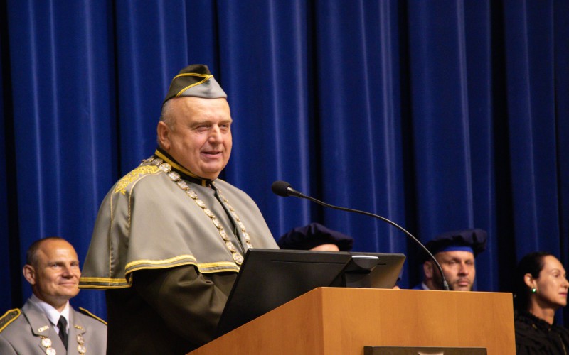 Noví leteckí inžinieri a inžinierky opustili brány Leteckej fakulty