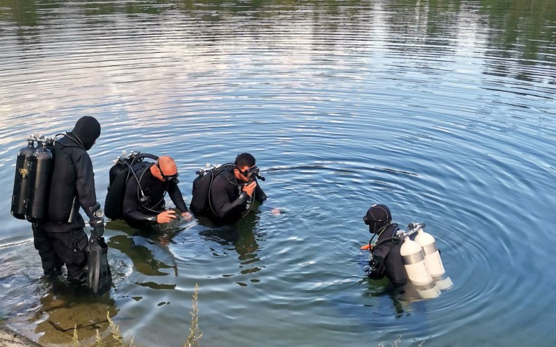 Výcvik členov špeciálnych síl vo vodnom prostredí