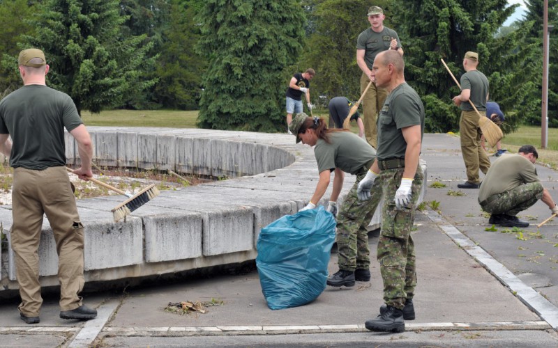 Skrášľovanie vonkajších priestorov akadémie