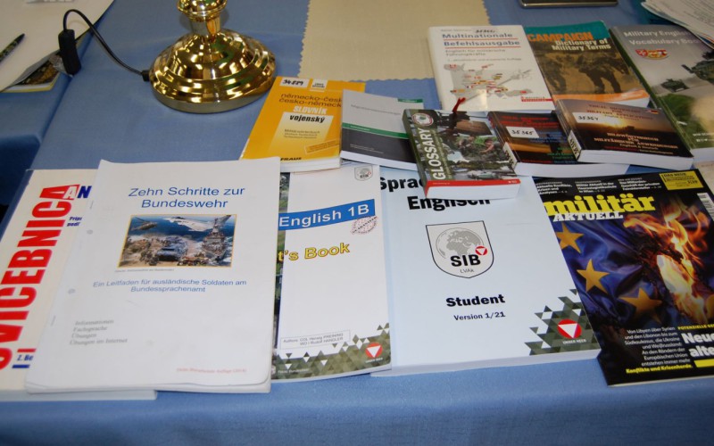 Nové trendy profesijnej prípravy a kariérny rozvoj profesionálnych vojakov