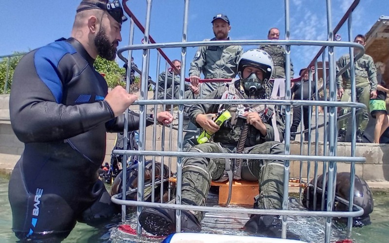 Kurz núdzového opustenia leteckej techniky pri páde na vodnú hladinu