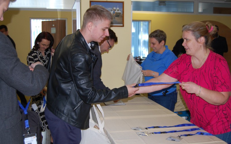 Interdisciplinary education and training on hybrid threats