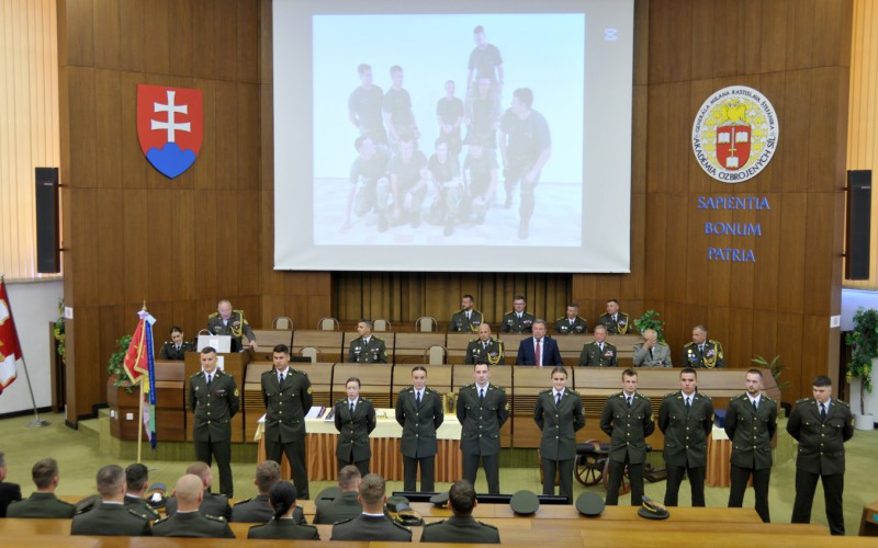 Vyradenie absolventov AOS vojenskej špecializácie G20 - delostrelcov, 30. 06. 2025