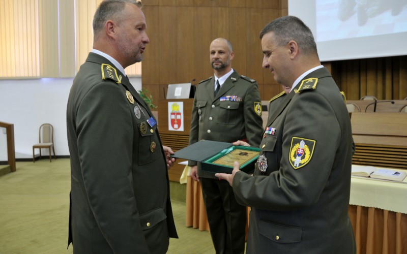 Vyradenie absolventov AOS vojenskej špecializácie G20 - delostrelcov, 30. 06. 2025