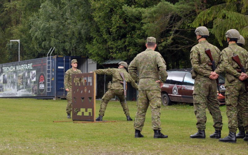 Základný vojenský výcvik - strelnica, 02. 09. 2025