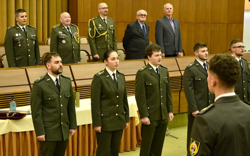 Prijímanie nových učňov do Cechu delostreleckého 4. 12. 2025