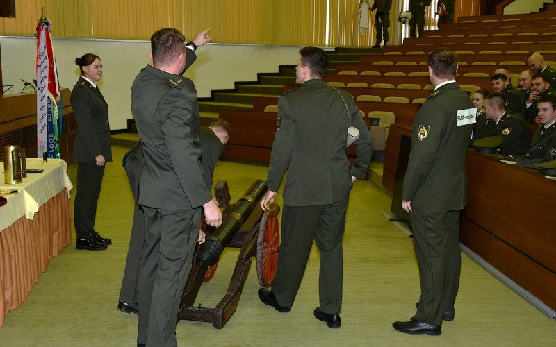 Prijímanie nových učňov do Cechu delostreleckého 4. 12. 2025