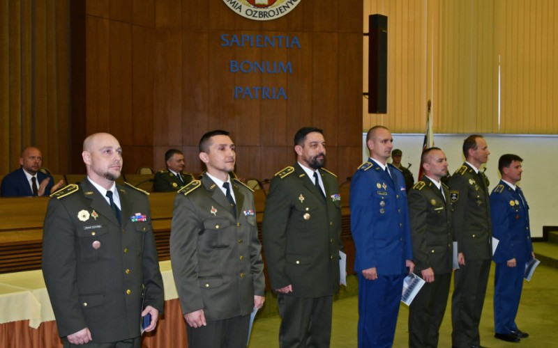 Slávnostné ukončenie 23. VYŠŠIEHO VELITEĽSKO–ŠTÁBNEHOKURZU