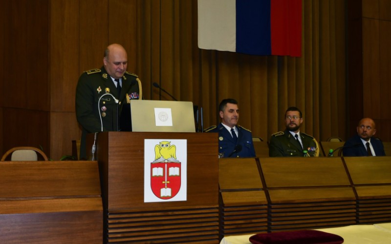 Slávnostné ukončenie 23. VYŠŠIEHO VELITEĽSKO–ŠTÁBNEHOKURZU