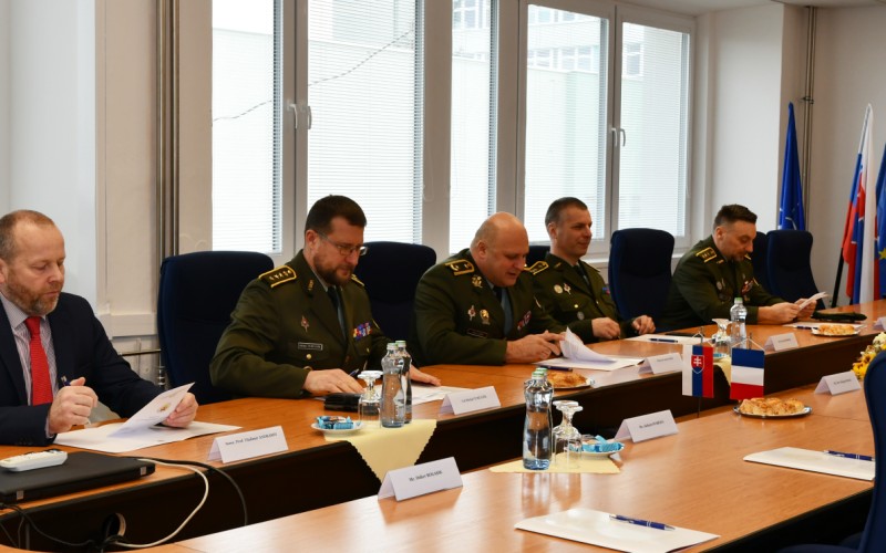 Francúzska delegácia na pôde AOS, 17.02.2026