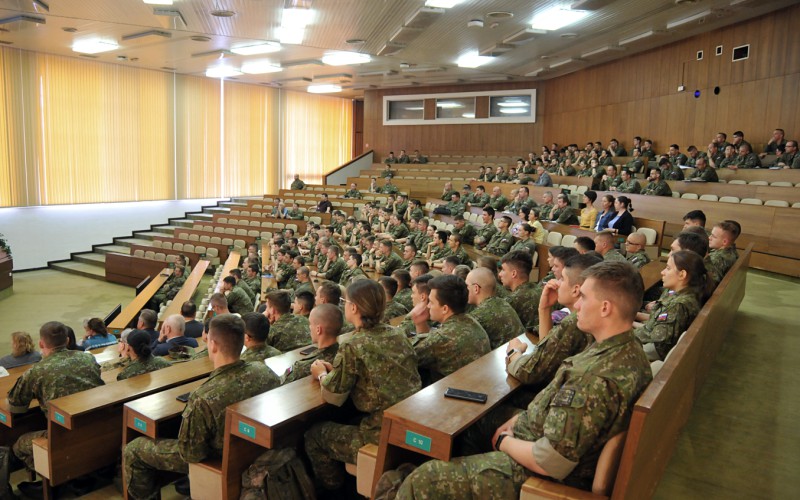 Výstava, prednáška a diskusia ANTIHYBRID