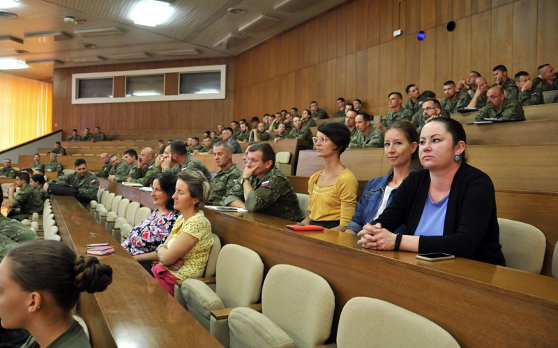 Výstava, prednáška a diskusia ANTIHYBRID