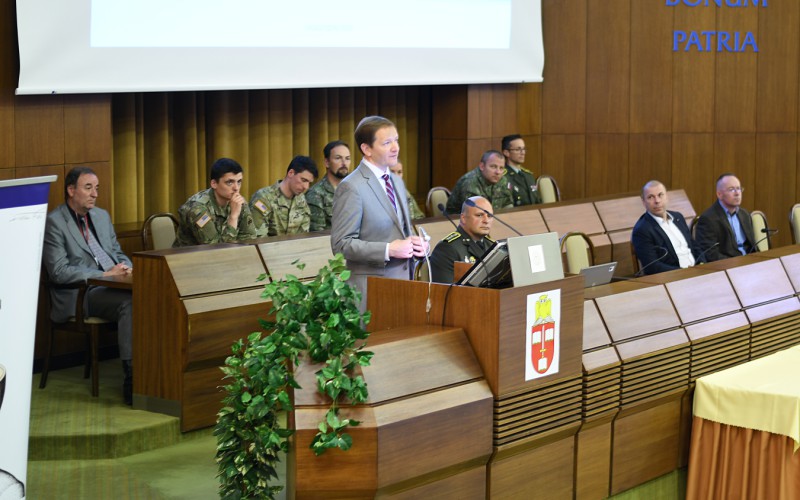 Výstava, prednáška a diskusia ANTIHYBRID