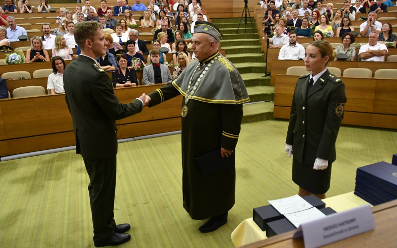 Slávnostná promócia bakalárov AOS, 15. 07. 2022