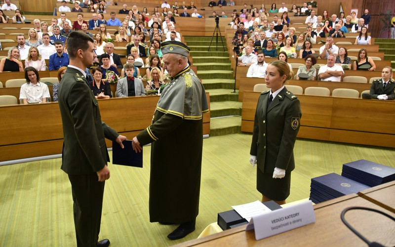 Slávnostná promócia bakalárov AOS, 15. 07. 2022