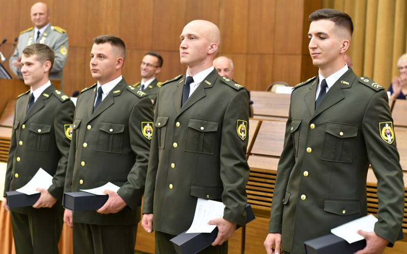 Slávnostná promócia bakalárov AOS, 15. 07. 2022