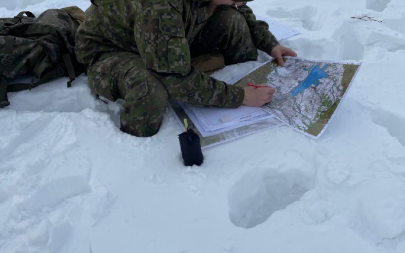 Výcvik prvákov vo vojenskej topografii