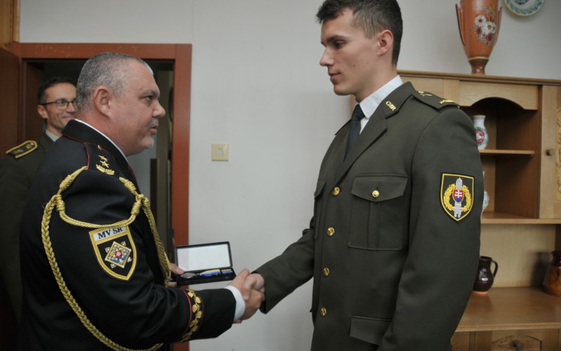 Kadet Akadémie ozbrojených síl pri záchrane života