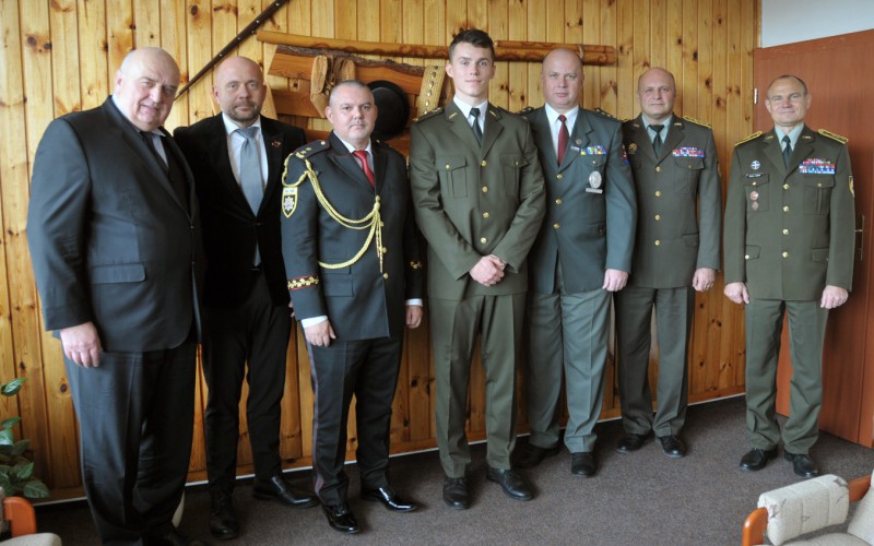 Kadet Akadémie ozbrojených síl pri záchrane života