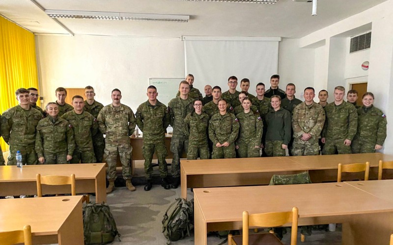 Tímová práca a líderstvo