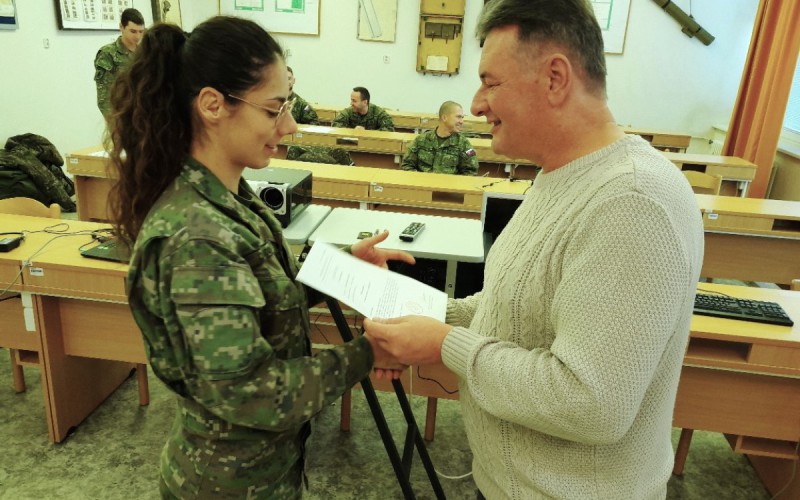 Delostrelci na odborných kurzoch v AOS