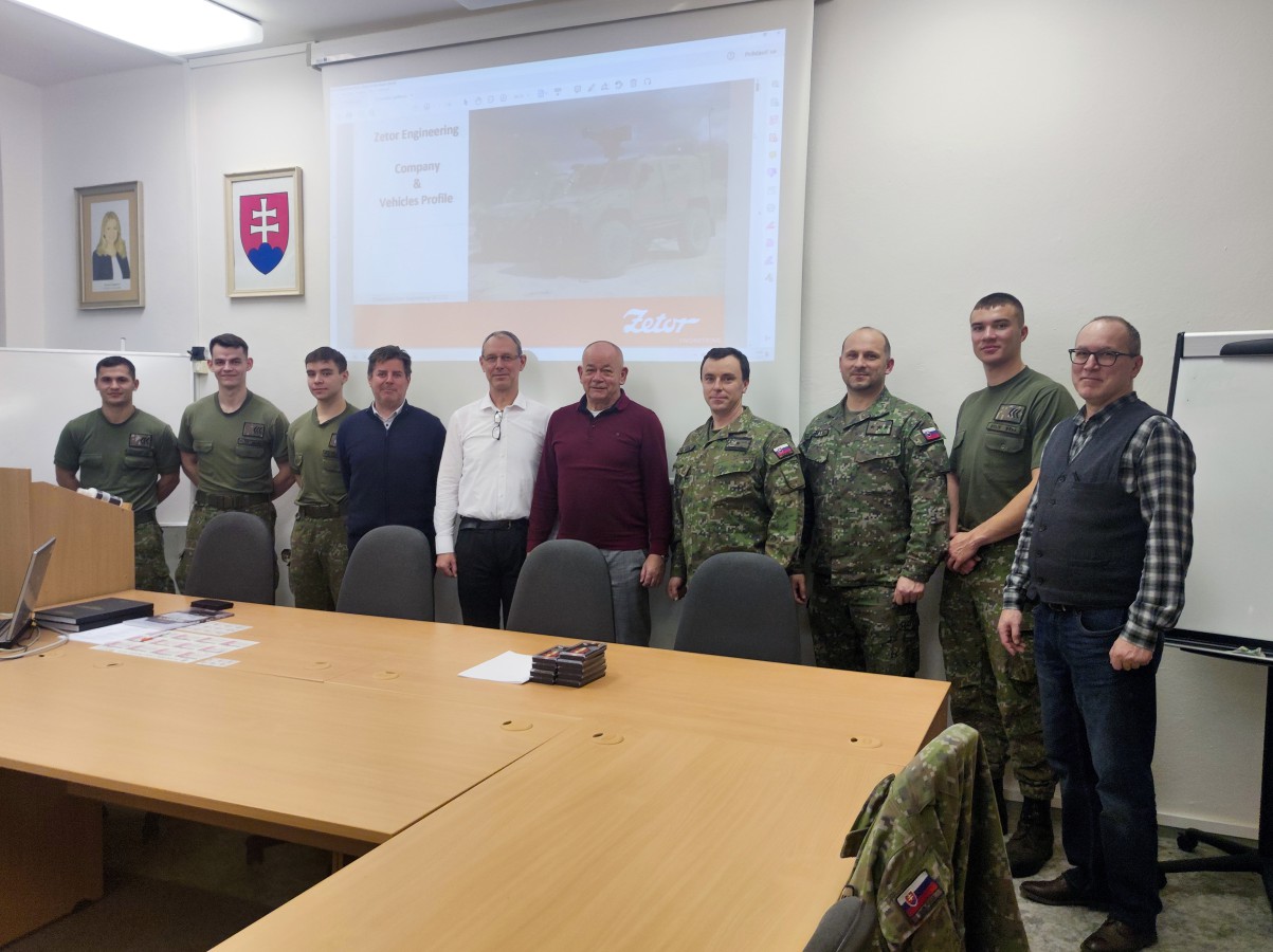 Prezentácia vozidla Zetor Gerlach na katedre strojárstva