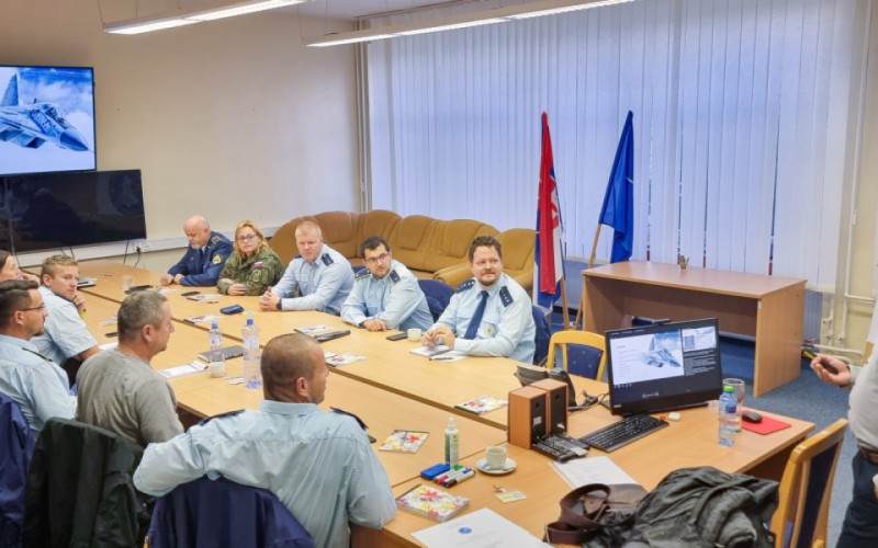 Bezpečnosť vo vzdušnom priestore SR a jej dodržiavanie aplikáciou vzdelávania a výcviku