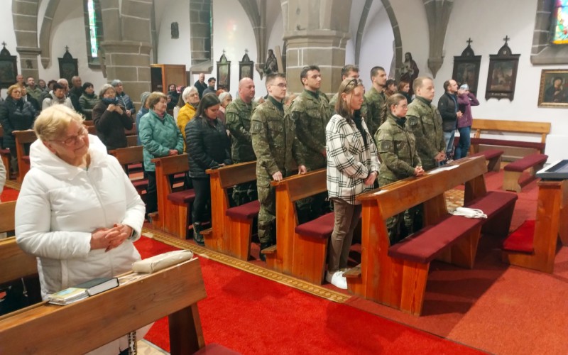 Krížová cesta kadetov v kostole sv. Mikuláša