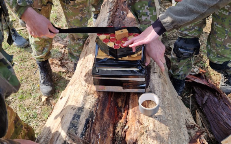 Kadeti na ostrých trhacích prácach