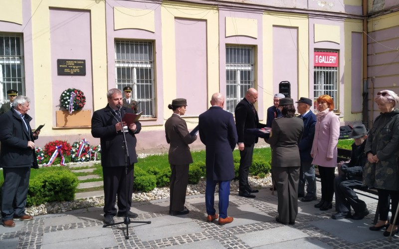 Pietna spomienka a ocenenie politických väzňov