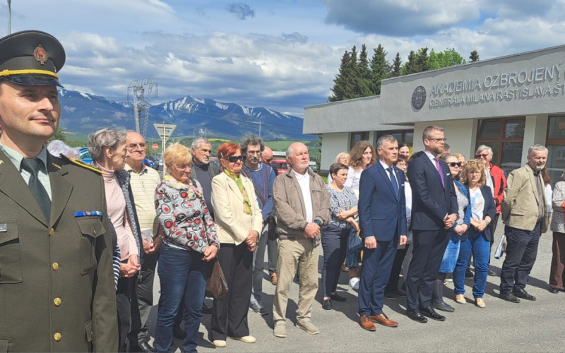 M. R. Štefánik nám pripomína hodnoty odvahy, vytrvalosti a lásky k vlasti.