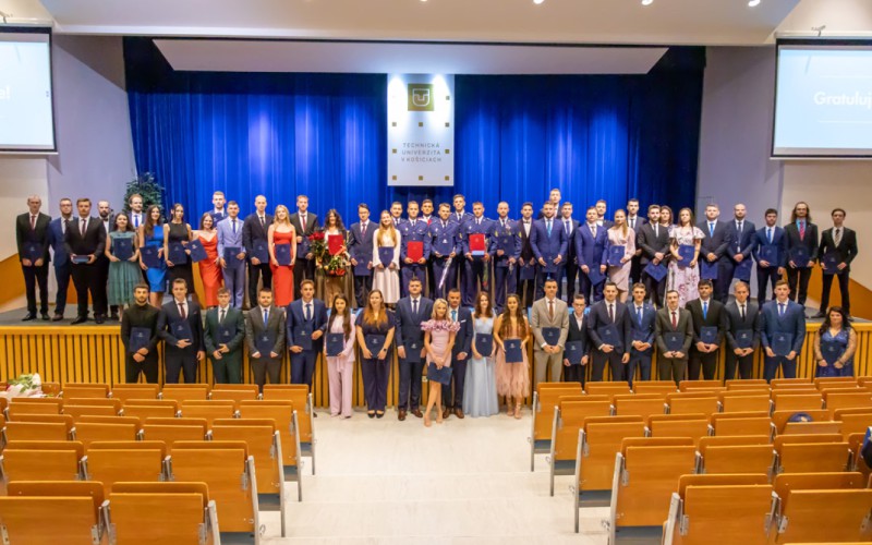 Inžinierske promócie kadetov leteckých odborností